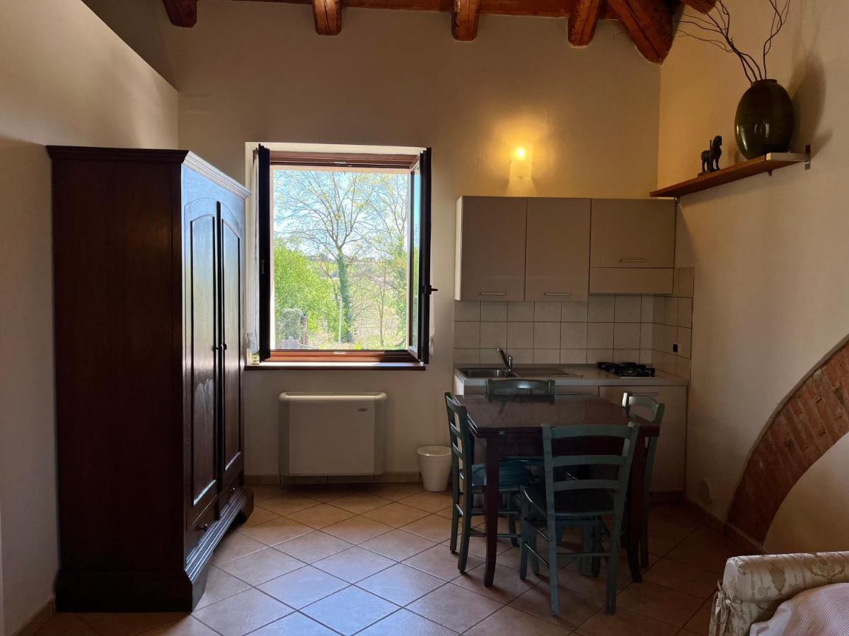 הוילה אסטי La Cascina Del Castello מראה חיצוני תמונה
