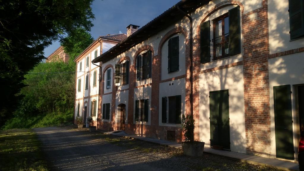 הוילה אסטי La Cascina Del Castello מראה חיצוני תמונה